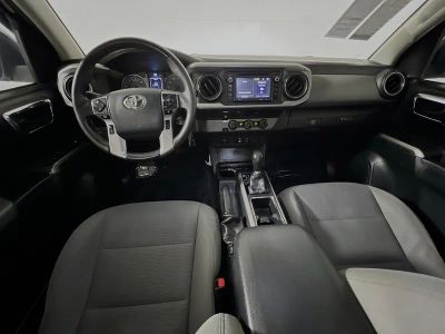 2018 Toyota Tacoma — photo 25 view