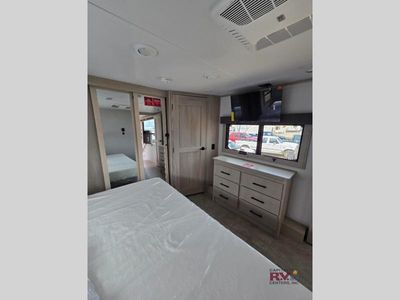 2026 Grand Design Solitude - Photo 41