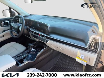 2026 Kia Sorento — photo 7 view