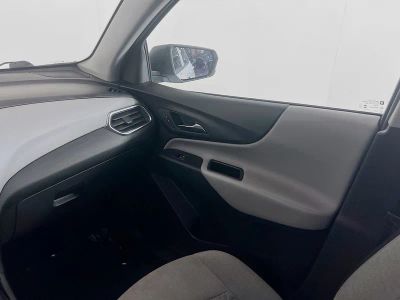 2024 Chevrolet Equinox — photo 18 view