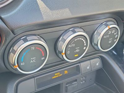 2018 Mazda Miata — photo 30 view
