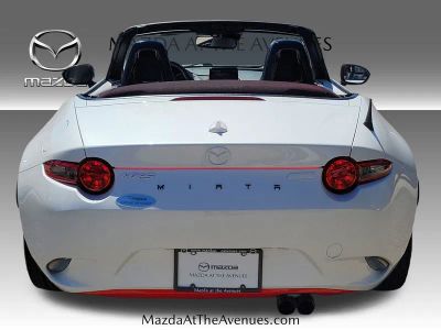 2018 Mazda Miata — photo 9 view