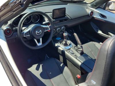 2018 Mazda Miata — photo 15 view