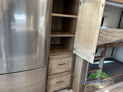 2025 Tiffin Motorhomes Byway - Photo 14