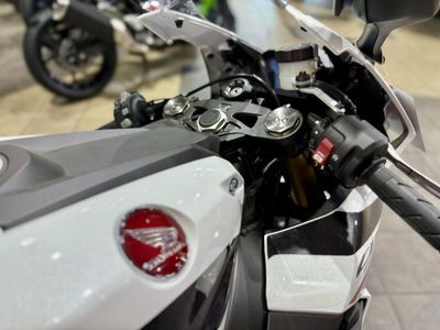 2026 Honda CBR1000RR - Photo 7