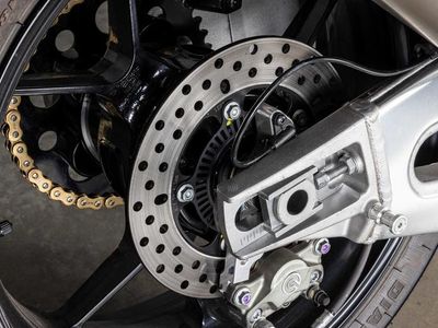 2022 Aprilia Tuono V4 Factory 1100 - Photo 26