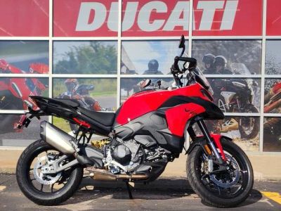 2025 Ducati Multistrada V2 — front three-quarter view