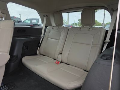 2022 Lincoln Aviator — photo 18 view