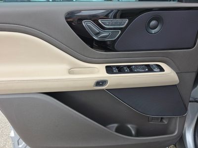 2022 Lincoln Aviator — photo 27 view