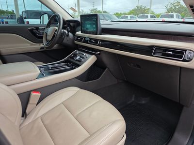 2022 Lincoln Aviator — photo 9 view