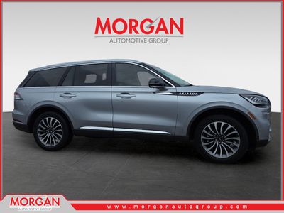 2022 Lincoln Aviator Reserve in Silver — front three-quarter view