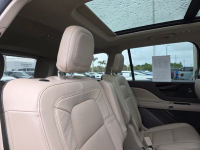 2022 Lincoln Aviator — photo 14 view