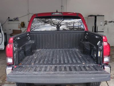 2018 Toyota Tacoma — photo 15 view