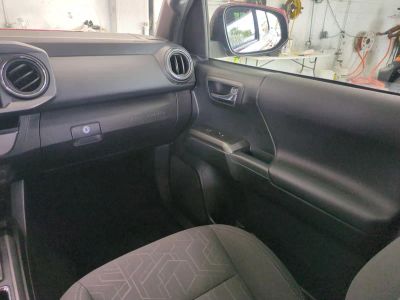 2018 Toyota Tacoma — photo 19 view