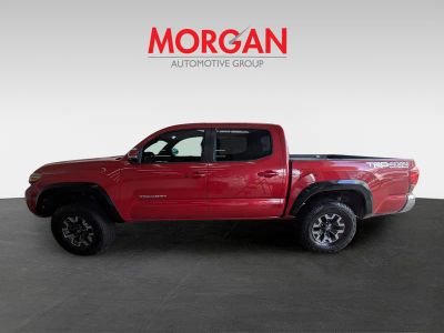 2018 Toyota Tacoma — photo 8 view