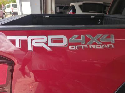 2018 Toyota Tacoma — photo 14 view