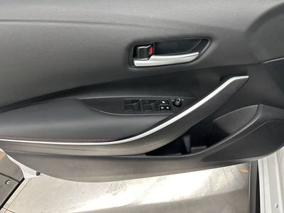 2025 Toyota Corolla - Photo 12