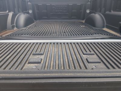 2025 Ford F-150 — photo 11 view