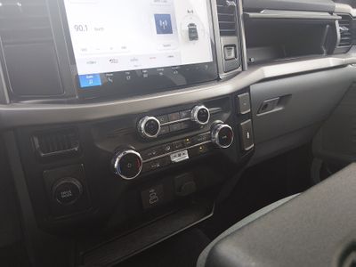 2025 Ford F-150 — photo 19 view