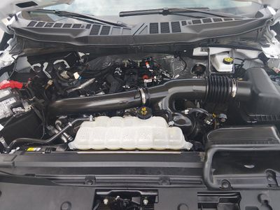 2025 Ford F-150 — photo 9 view