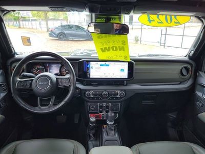 2024 Jeep Gladiator - Photo 22