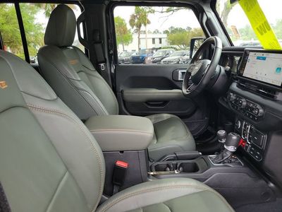 2024 Jeep Gladiator - Photo 31