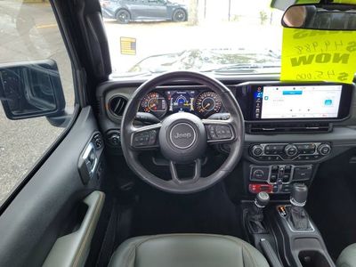 2024 Jeep Gladiator - Photo 23