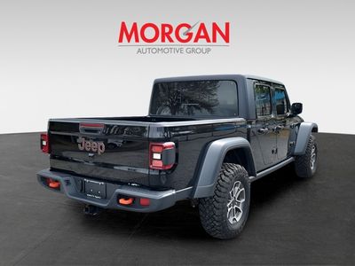 2024 Jeep Gladiator - Photo 2