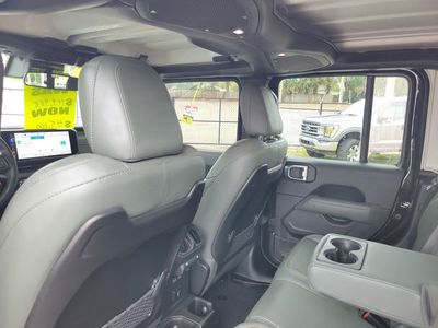 2024 Jeep Gladiator - Photo 24