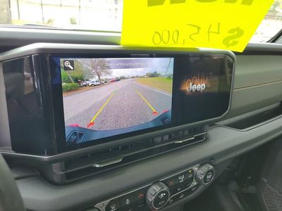 2024 Jeep Gladiator - Photo 18