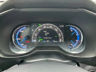 2025 Toyota RAV4 — photo 10 view