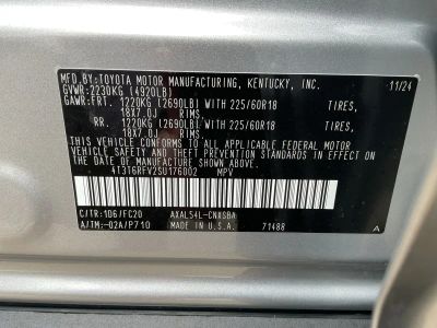 2025 Toyota RAV4 — photo 25 view
