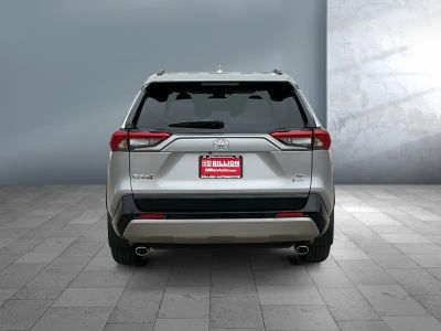 2025 Toyota RAV4 — detail view