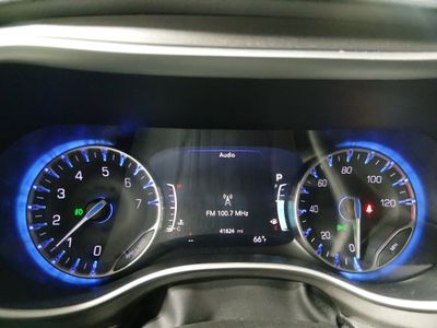 2025 Chrysler Pacifica - Photo 14