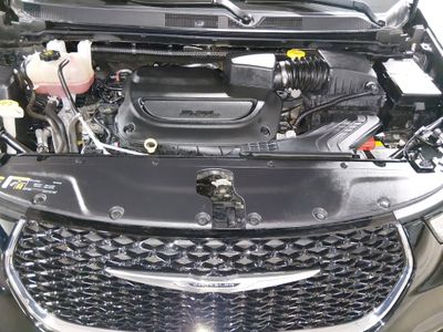 2025 Chrysler Pacifica - Photo 9