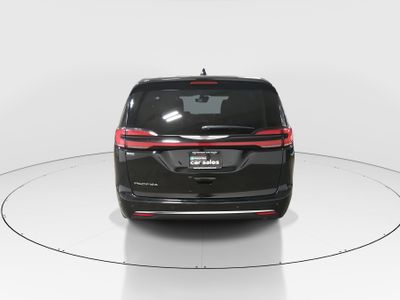 2025 Chrysler Pacifica - Photo 6