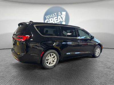 2026 Chrysler Pacifica — rear three-quarter view