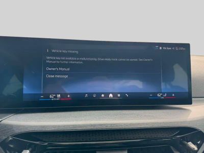 2025 BMW 3 Series — photo 12 view