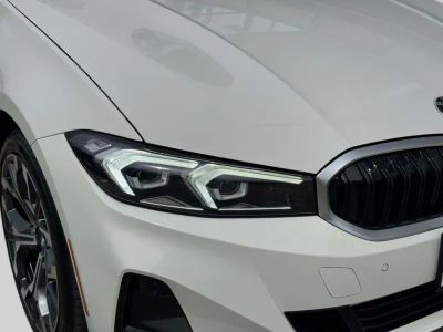 2025 BMW 3 Series — photo 8 view
