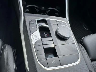 2025 BMW 3 Series — photo 14 view