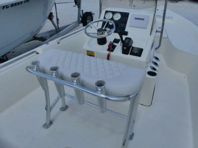 2020 Bulls Bay 2000 — engine compartment view