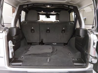 2024 Jeep Wrangler — photo 11 view