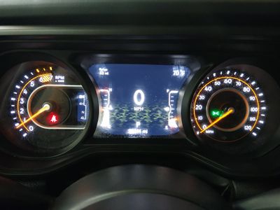 2024 Jeep Wrangler — photo 14 view
