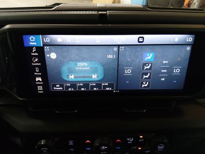 2024 Jeep Wrangler — photo 20 view