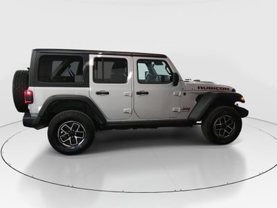 2024 Jeep Wrangler — photo 8 view