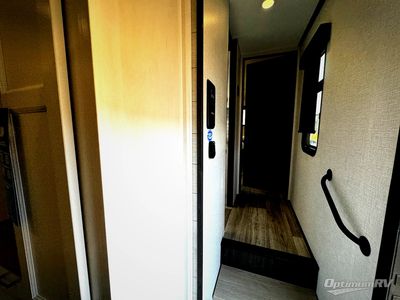 2026 Venture RV SportTrek Touring Edition - Photo 17
