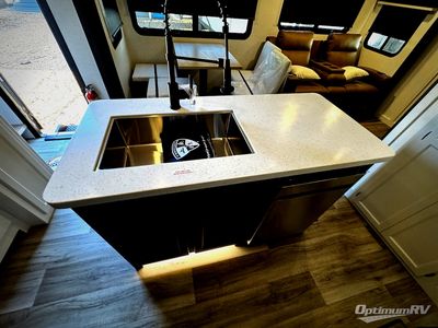 2026 Venture RV SportTrek Touring Edition - Photo 7