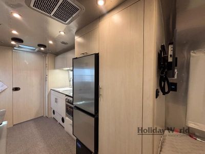 2026 Airstream Flying Cloud - Photo 13