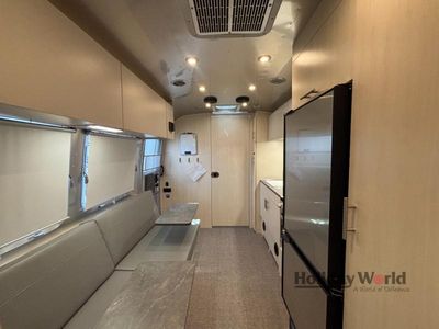 2026 Airstream Flying Cloud - Photo 5