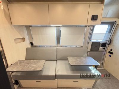 2026 Airstream Flying Cloud - Photo 6